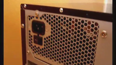 Obudowa CHIEFTEC SM-01B Unboxing - BENCHMARK
